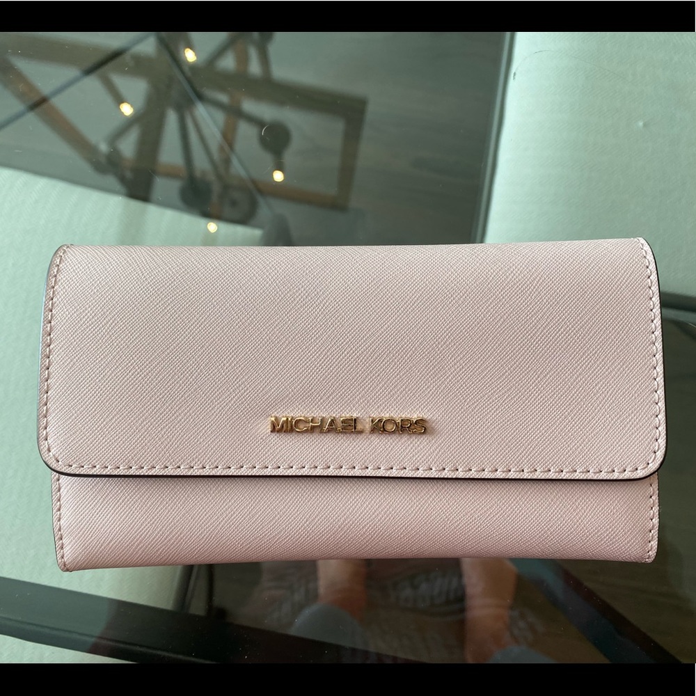 Michael Kors pale pink wallet